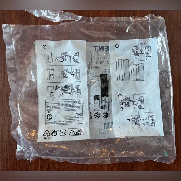 IKEA KOMPLEMENT Soft Close Cabinet Hinge – Set of 2 - Picture 3 of 5